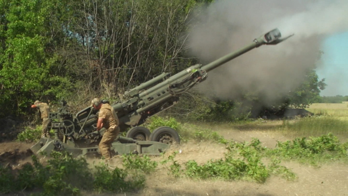 Nga trút mưa hỏa lực phá hủy xe thiết giáp và công trình quân sự của Ukraine